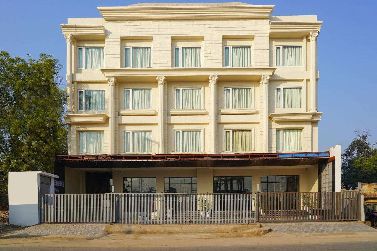 Hotel Four Element Βαρανάσι Εξωτερικό φωτογραφία