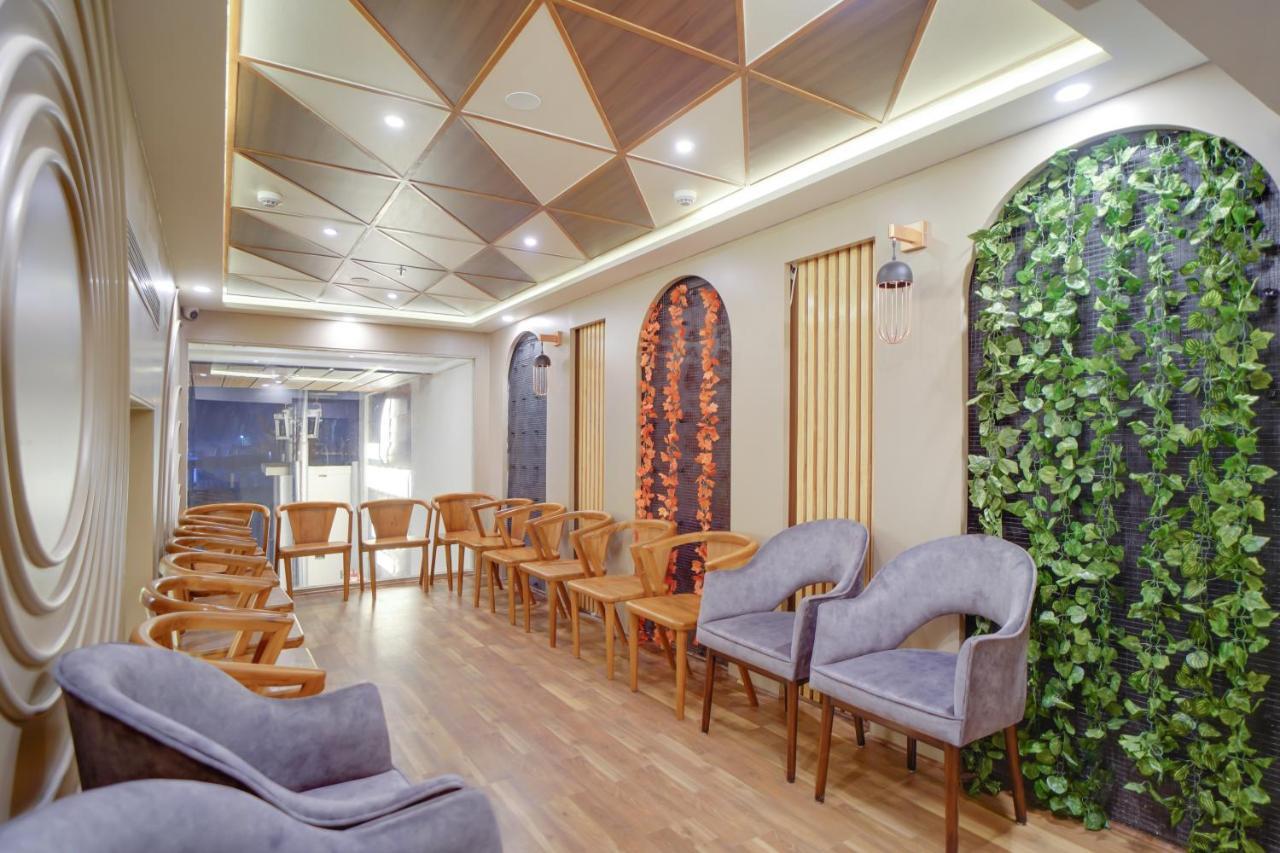 Hotel Four Element Βαρανάσι Εξωτερικό φωτογραφία