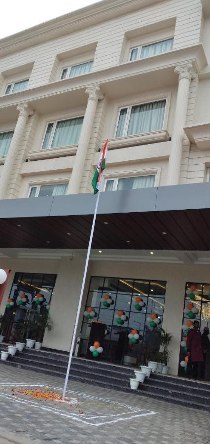 Hotel Four Element Βαρανάσι Εξωτερικό φωτογραφία
