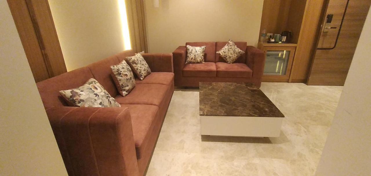 Hotel Four Element Βαρανάσι Εξωτερικό φωτογραφία