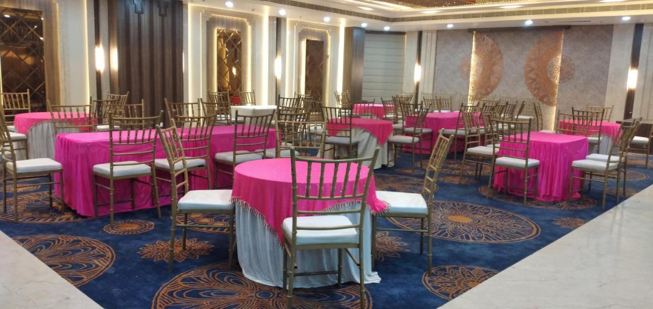 Hotel Four Element Βαρανάσι Εξωτερικό φωτογραφία