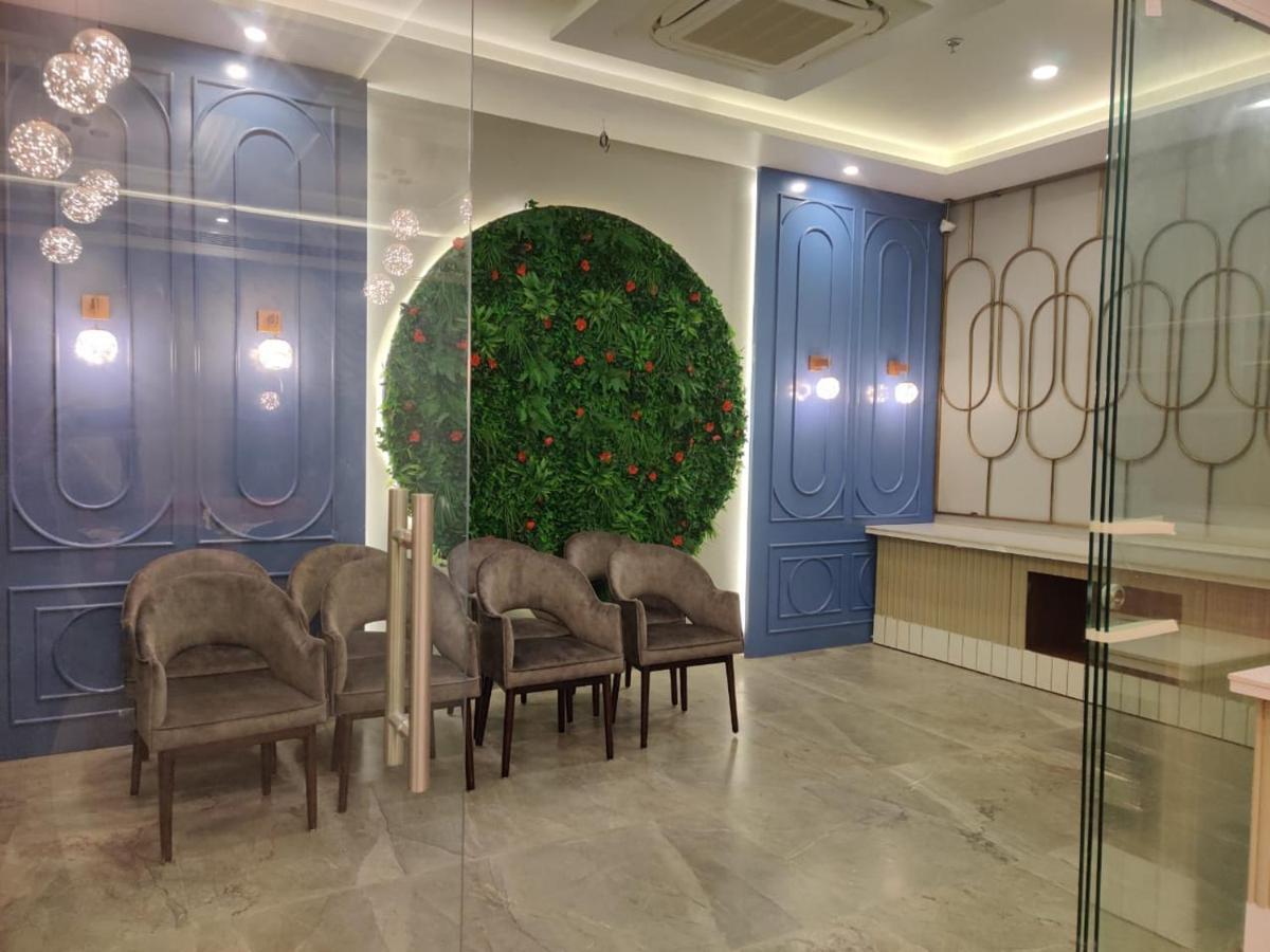 Hotel Four Element Βαρανάσι Εξωτερικό φωτογραφία