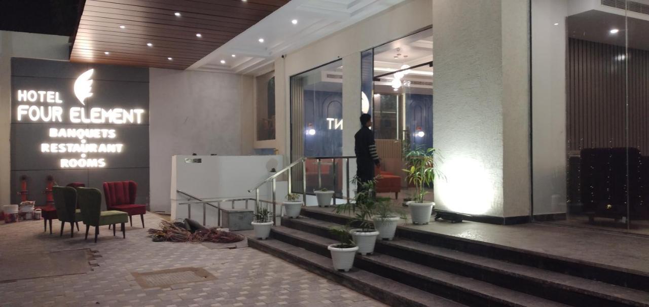 Hotel Four Element Βαρανάσι Εξωτερικό φωτογραφία