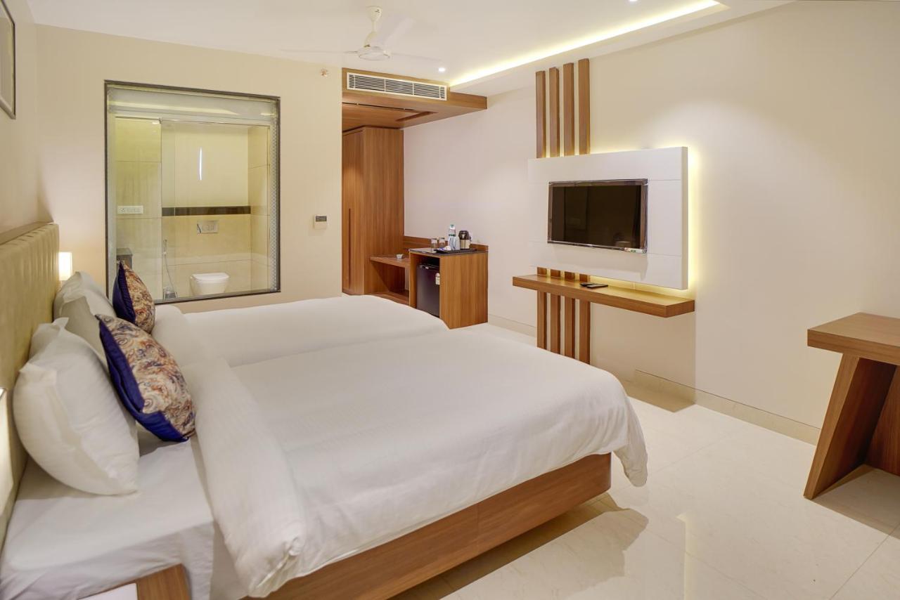 Hotel Four Element Βαρανάσι Εξωτερικό φωτογραφία