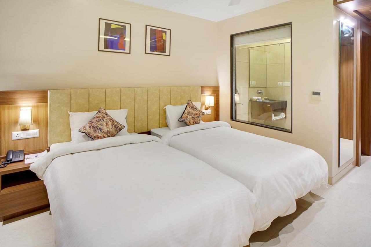 Hotel Four Element Βαρανάσι Εξωτερικό φωτογραφία