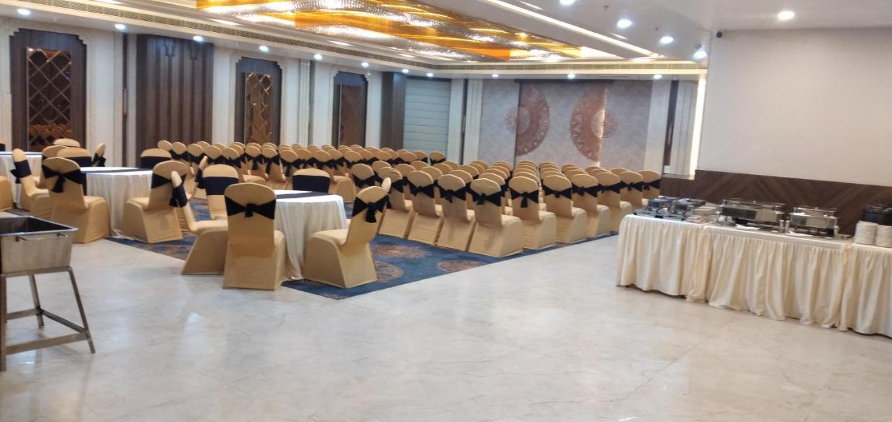 Hotel Four Element Βαρανάσι Εξωτερικό φωτογραφία
