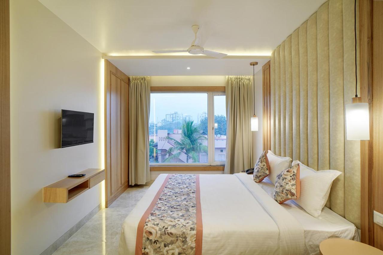Hotel Four Element Βαρανάσι Εξωτερικό φωτογραφία