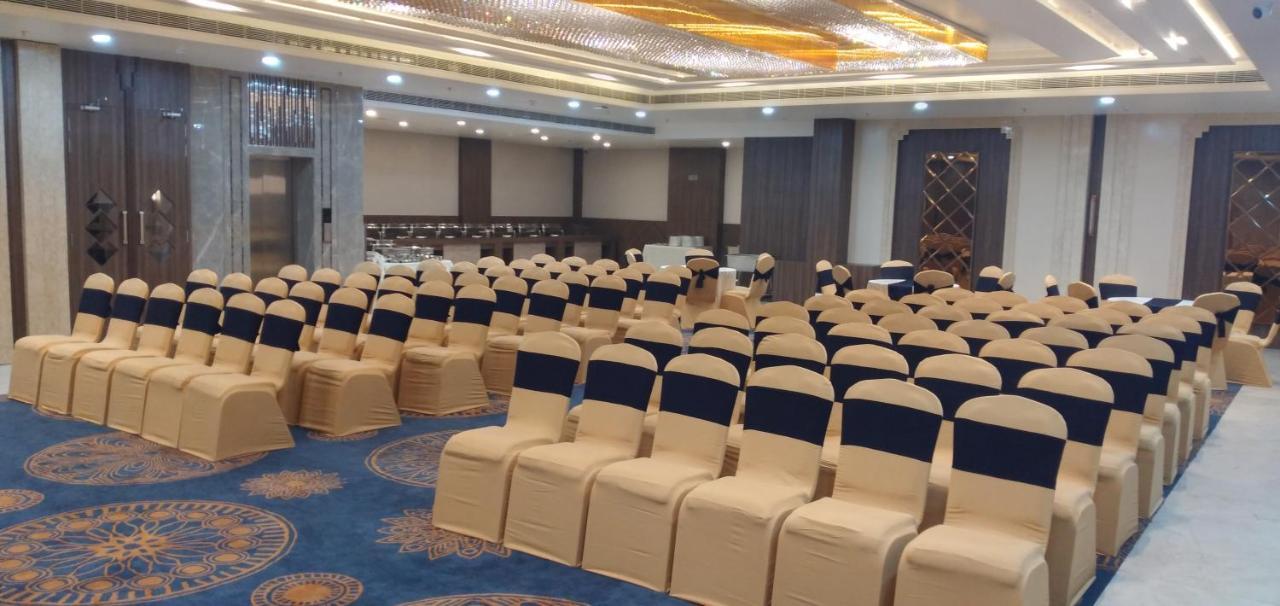 Hotel Four Element Βαρανάσι Εξωτερικό φωτογραφία