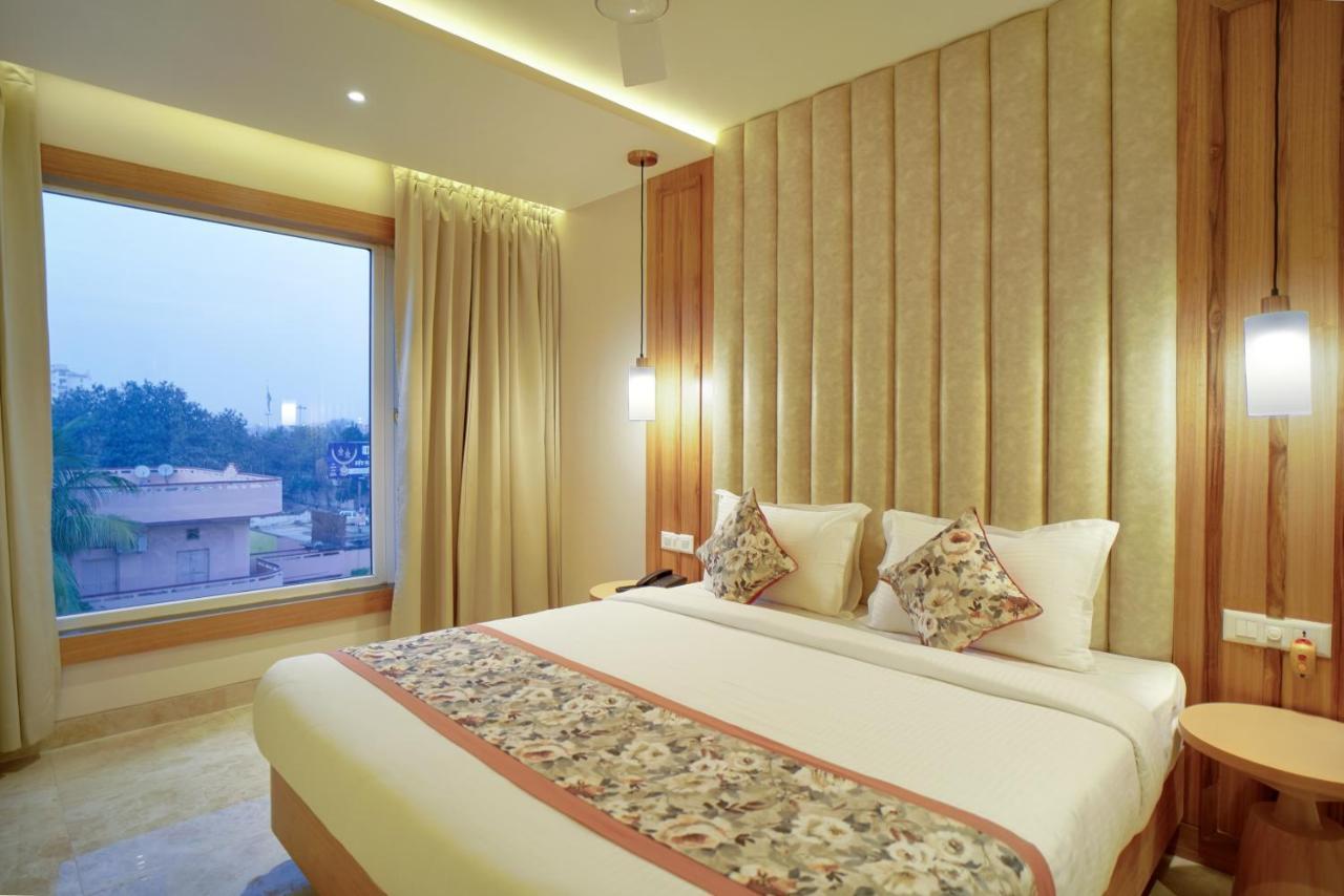 Hotel Four Element Βαρανάσι Εξωτερικό φωτογραφία